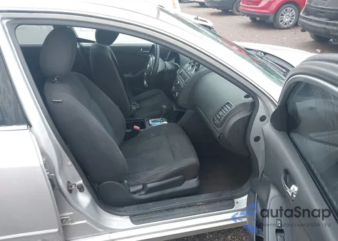 2010 Nissan Altima 2.5 S z USA, uszkodzony, nr VIN 1N4AL2AP0AC142759